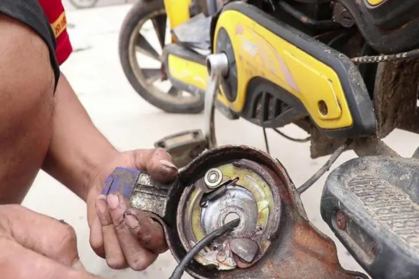 果洛电动车刹车故障